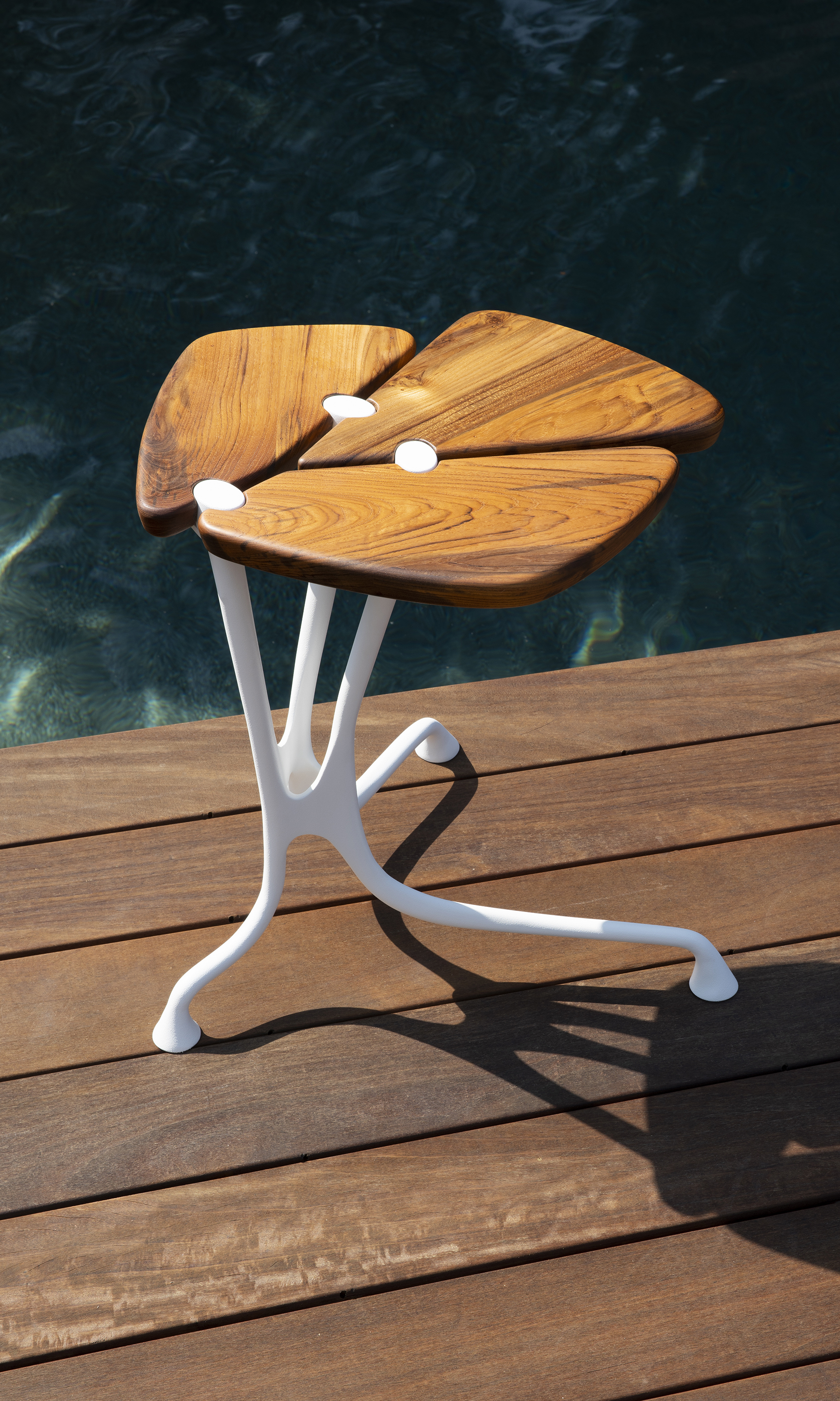 LINK Outdoor Lapis table