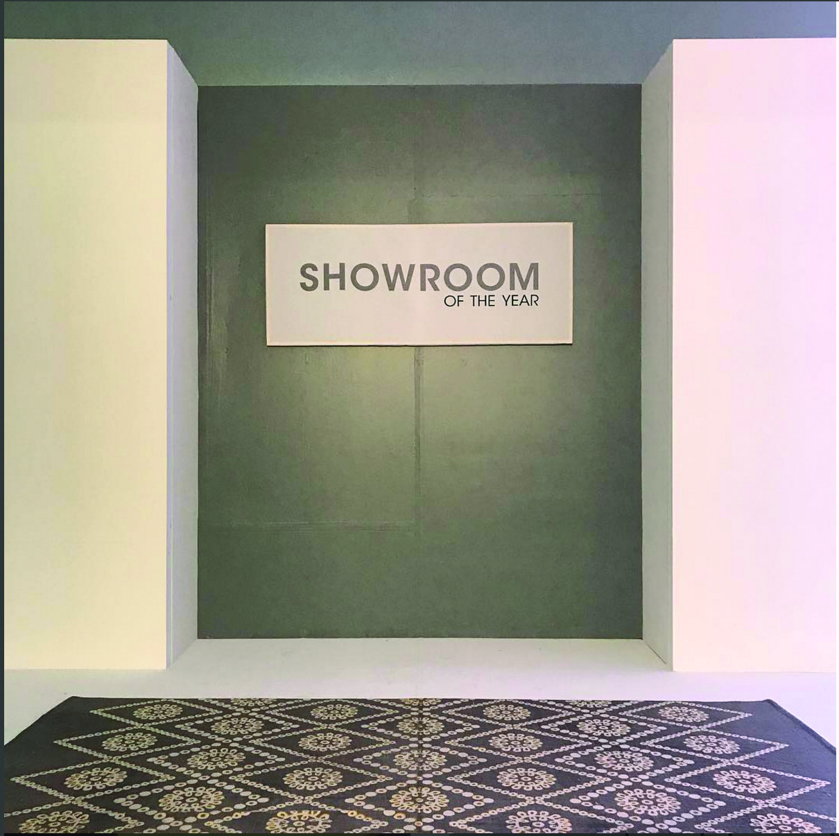 Showroom-of-the-Year-stage