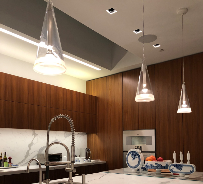 Kitchen with drop ceiling, LED lighting and pendants