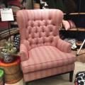 pink tufted chair 