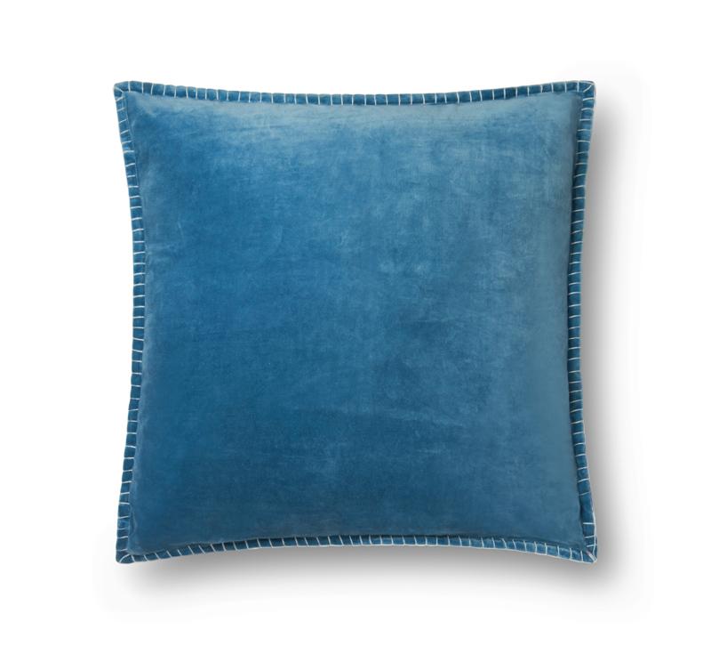 P0603 Pillow with a velvet fabric in Peacock from Loloi Rugs